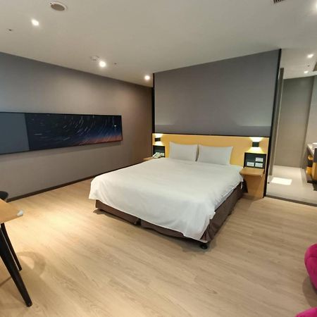 Walker-Taoyuan Hotel Екстериор снимка