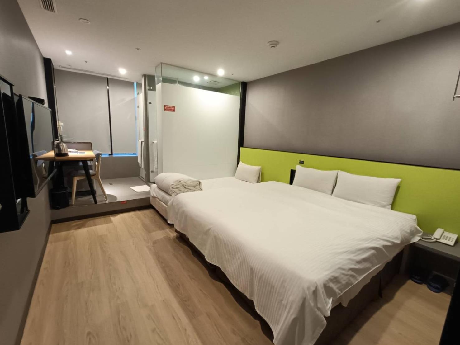 Walker-Taoyuan Hotel Екстериор снимка