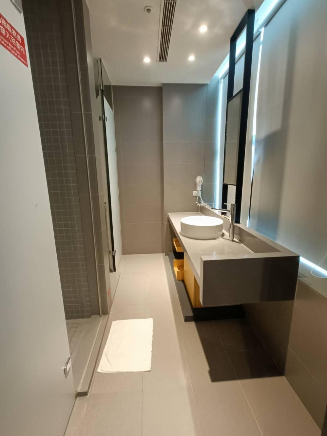 Walker-Taoyuan Hotel Екстериор снимка