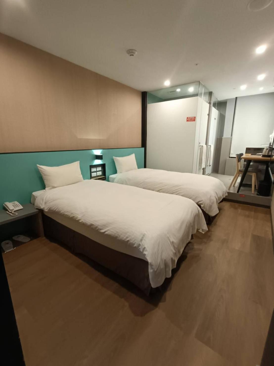 Walker-Taoyuan Hotel Екстериор снимка