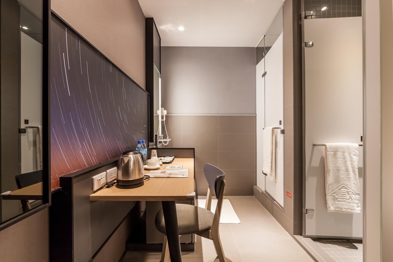 Walker-Taoyuan Hotel Екстериор снимка