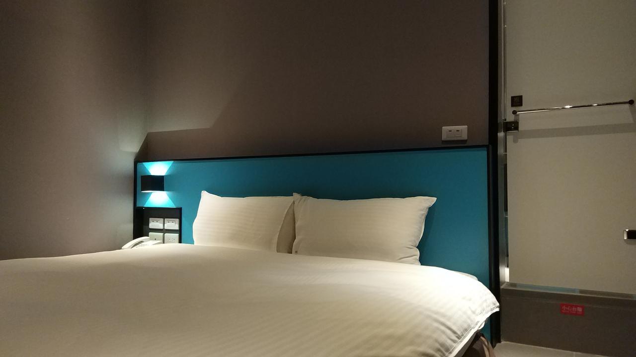 Walker-Taoyuan Hotel Екстериор снимка