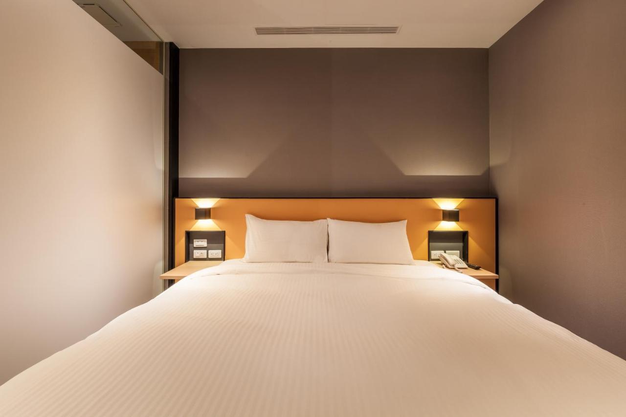 Walker-Taoyuan Hotel Екстериор снимка