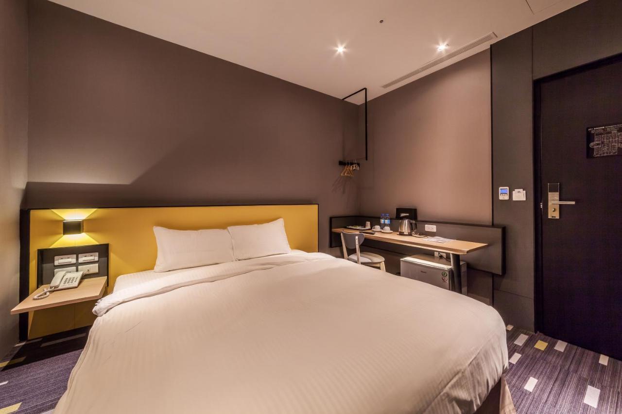 Walker-Taoyuan Hotel Екстериор снимка